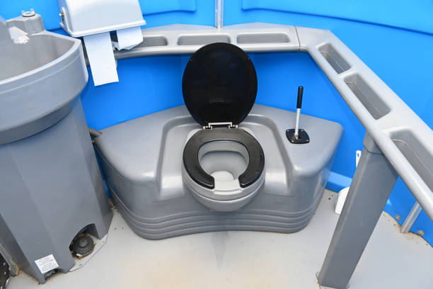 Best Porta potty delivery and setup  in Cambridge, WI